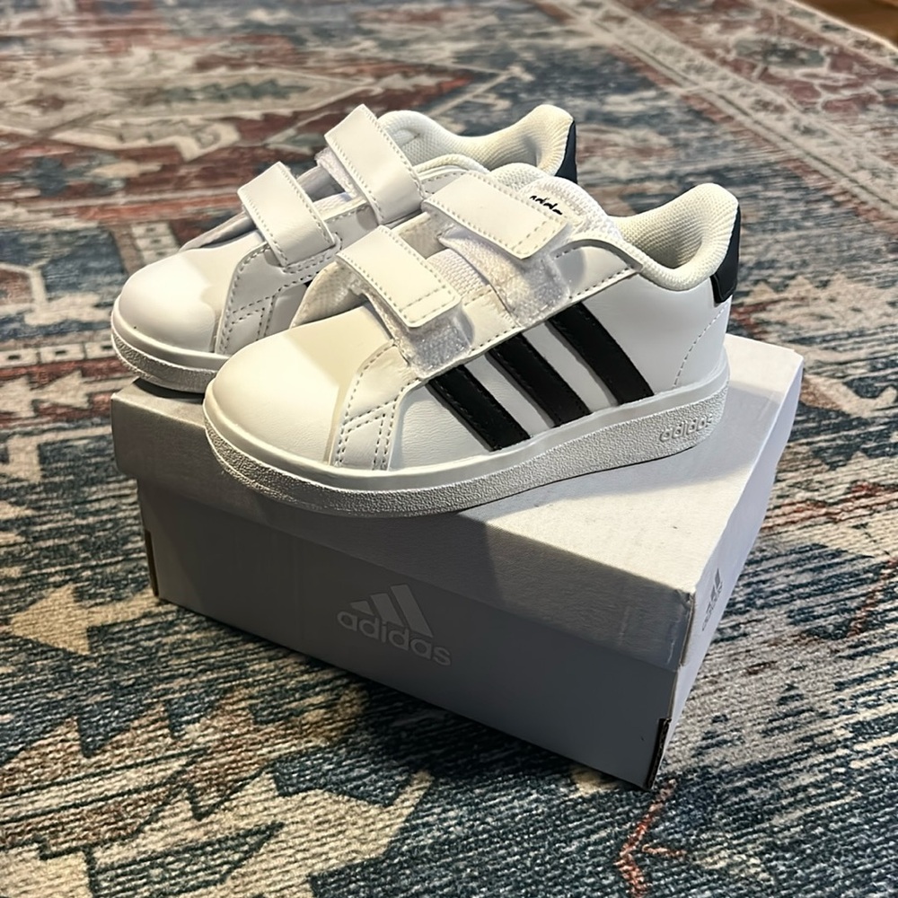 Adidas grand court 2.0 toddler size 7